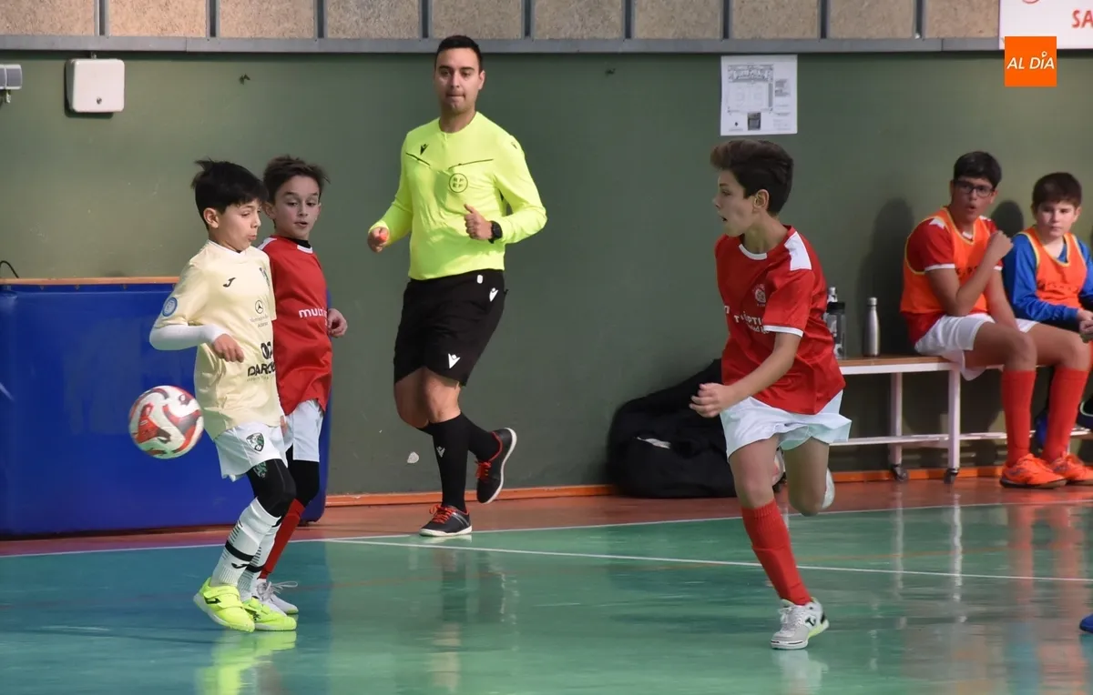 Foto 3 - El Alev&iacute;n A del III Columnas estrena el a&ntilde;o con una contundente goleada que le sit&uacute;a 1&ordm;