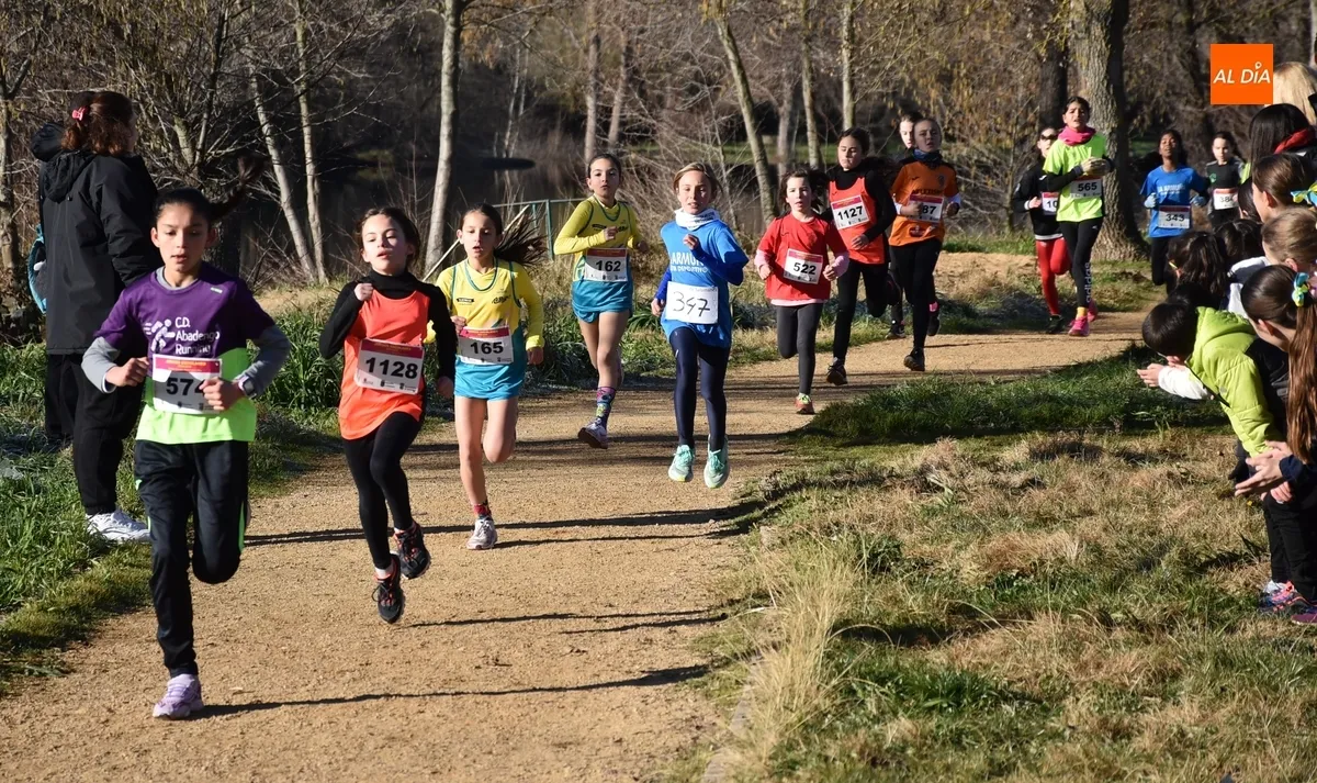 Foto 8 - 354 ni&ntilde;os y j&oacute;venes de toda la provincia dan lo mejor de s&iacute; corriendo en la Alameda Vieja