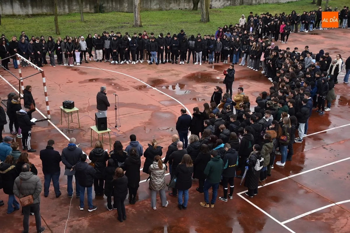 Foto 6 - El IES Fray Diego homenajea a &Aacute;lvaro P&eacute;rez Ortega recordando su &ldquo;energ&iacute;a, inquietud e ilusi&oacute;n&rdquo;