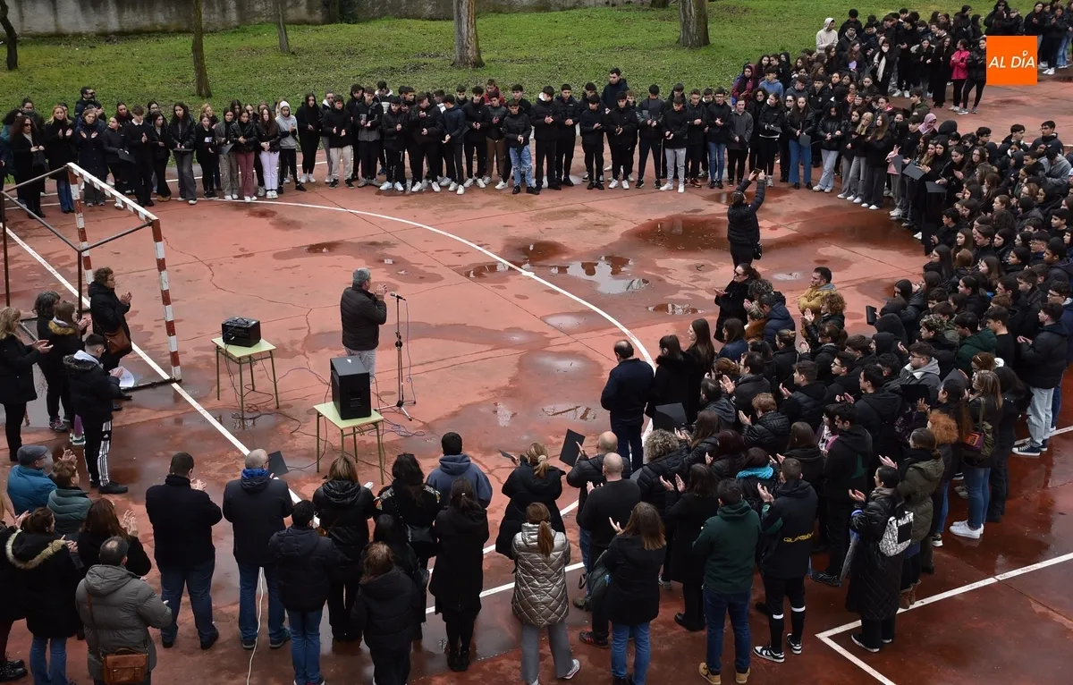 Foto 11 - El IES Fray Diego homenajea a &Aacute;lvaro P&eacute;rez Ortega recordando su &ldquo;energ&iacute;a, inquietud e ilusi&oacute;n&rdquo;