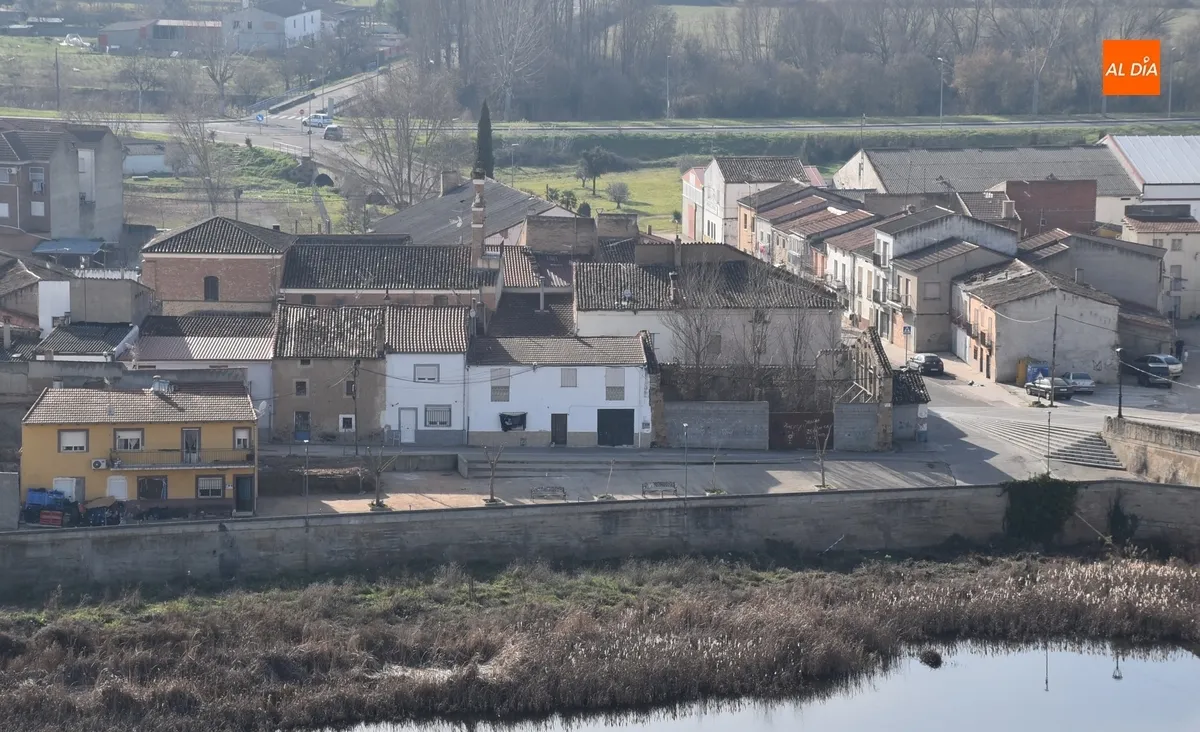 Foto 2 - Derribado por su mal estado un inmueble cedido al Ayuntamiento en el Arrabal del Puente