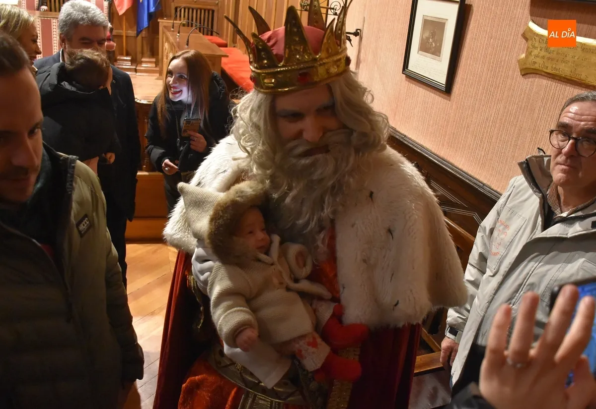 Foto 4 - Eh, s&aacute;canos una foto: Los primer&iacute;simos Reyes