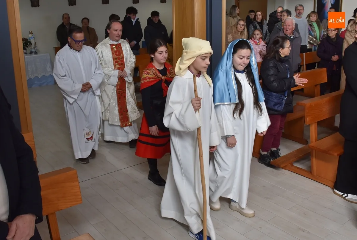 Foto 4 - Los Reyes llevan oro, incienso y mirra a un Ni&ntilde;o Jes&uacute;s &lsquo;de verdad&rsquo; en El Salvador