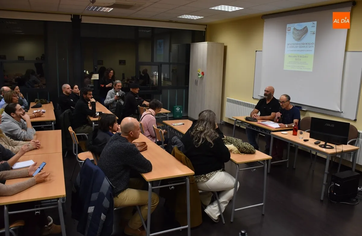 Foto 3 - Enorme inter&eacute;s por la charla de concienciaci&oacute;n sobre el efecto de la miner&iacute;a en las &lsquo;periferias&rsquo;