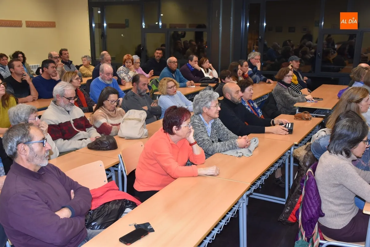 Foto 6 - Enorme inter&eacute;s por la charla de concienciaci&oacute;n sobre el efecto de la miner&iacute;a en las &lsquo;periferias&rsquo;