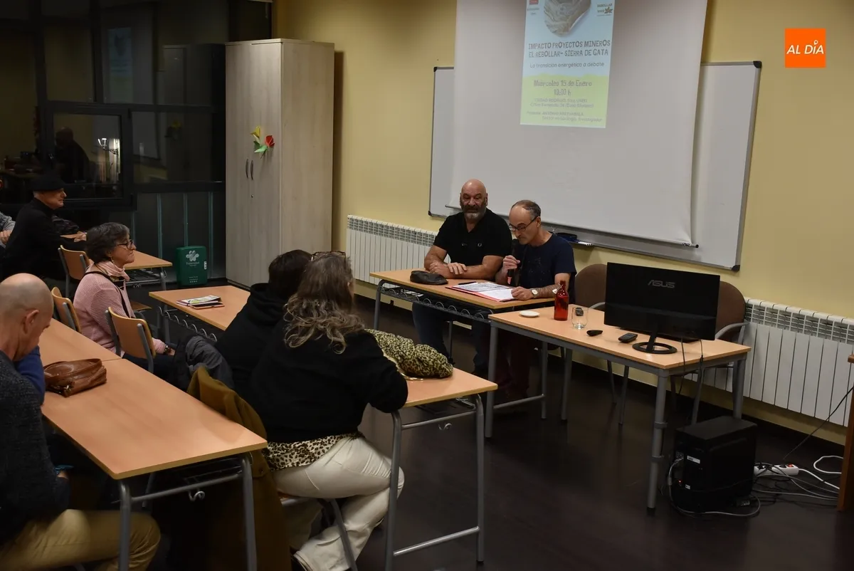 Foto 9 - Enorme inter&eacute;s por la charla de concienciaci&oacute;n sobre el efecto de la miner&iacute;a en las &lsquo;periferias&rsquo;