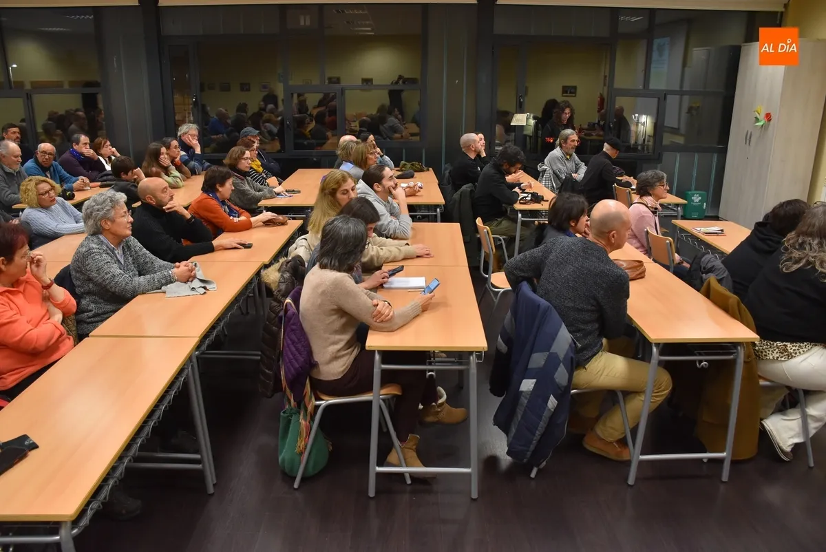 Foto 10 - Enorme inter&eacute;s por la charla de concienciaci&oacute;n sobre el efecto de la miner&iacute;a en las &lsquo;periferias&rsquo;