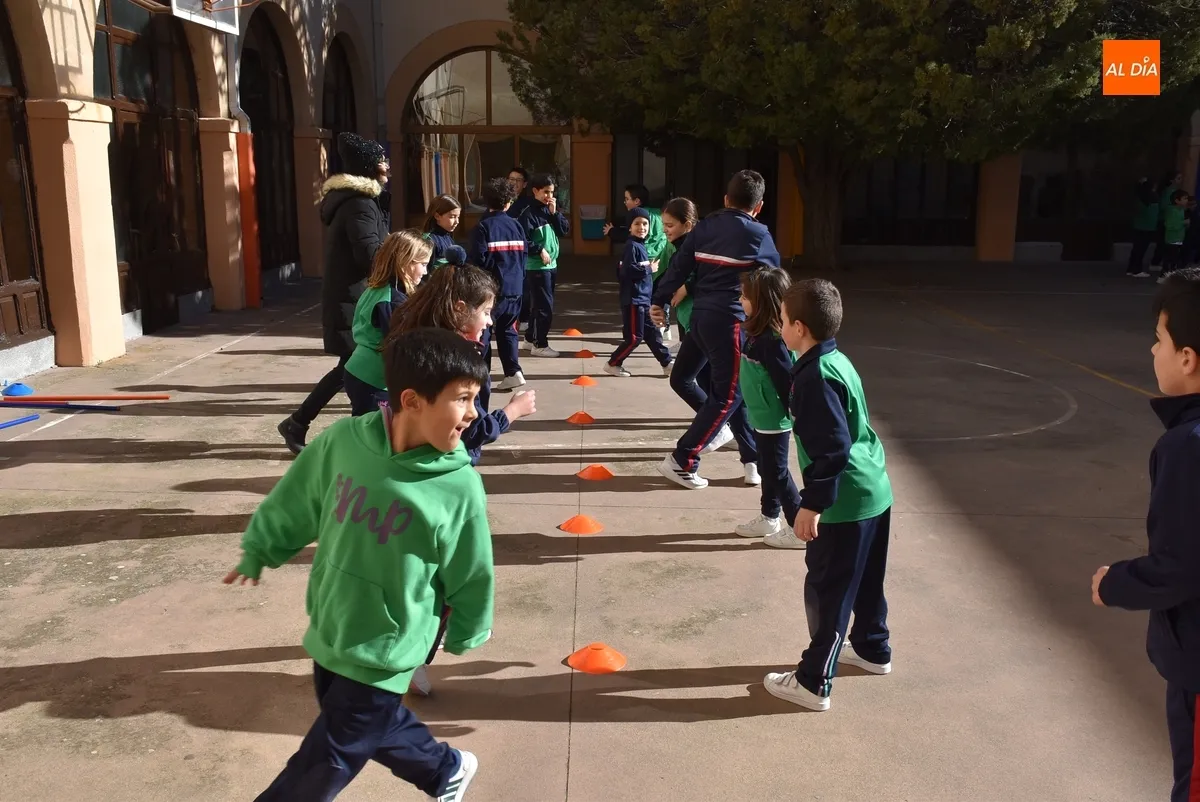 Foto 3 - Misioneras conmemora su aniversario con una gymkana planetaria y un paseo literario en Salamanca