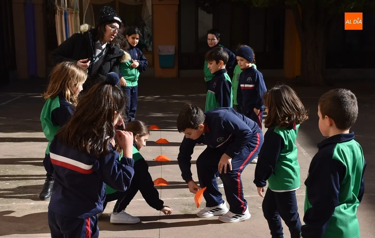 Foto 4 - Misioneras conmemora su aniversario con una gymkana planetaria y un paseo literario en Salamanca