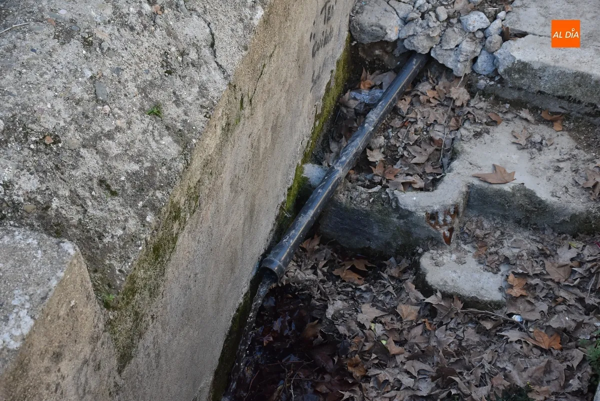 Foto 6 - La hist&oacute;rica Fuente de las Tripas se somete a una intervenci&oacute;n de reparaci&oacute;n y mejora
