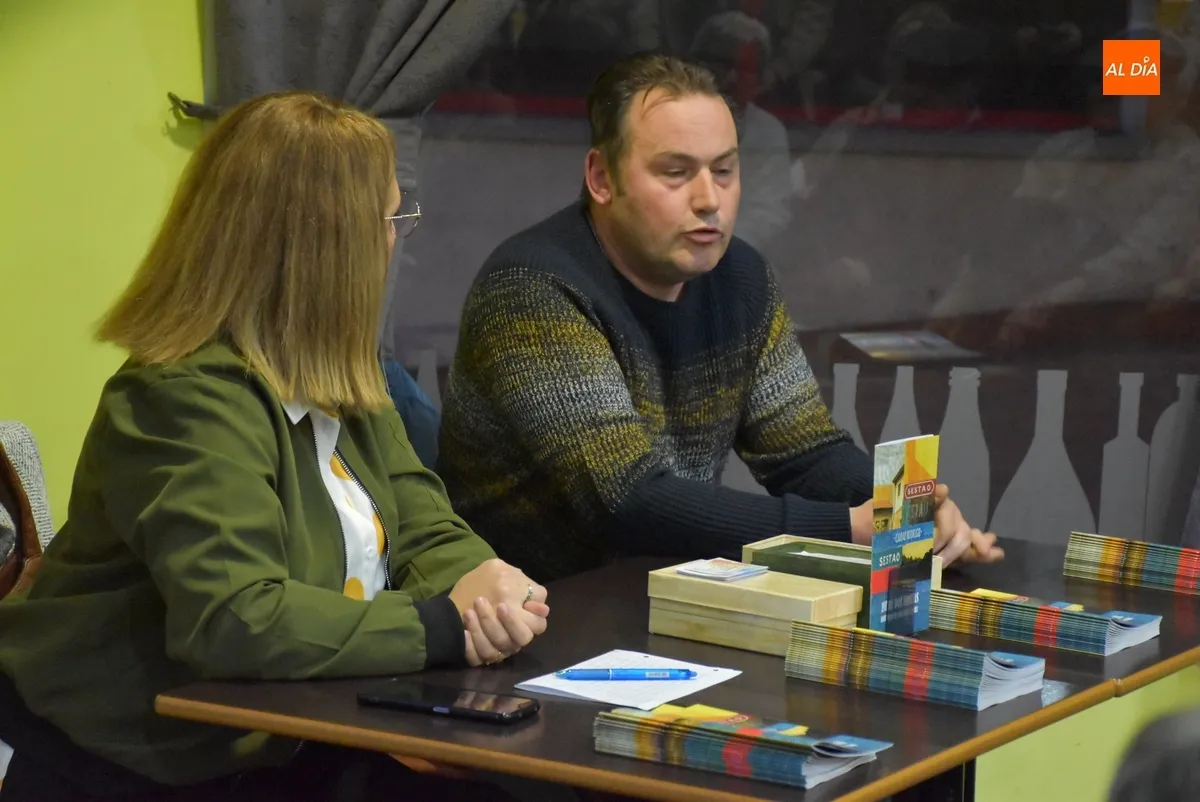Foto 6 - Juan Jos&eacute; S&aacute;nchez presenta un libreto con sus recuerdos escrito por Vanesa Centelles