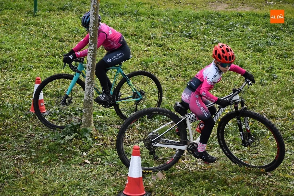 Foto 7 - La Alameda acoge un nuevo entreno de la Escuela del Club J&oacute;venes Ciclistas, que abre la inscripci&oacute;n