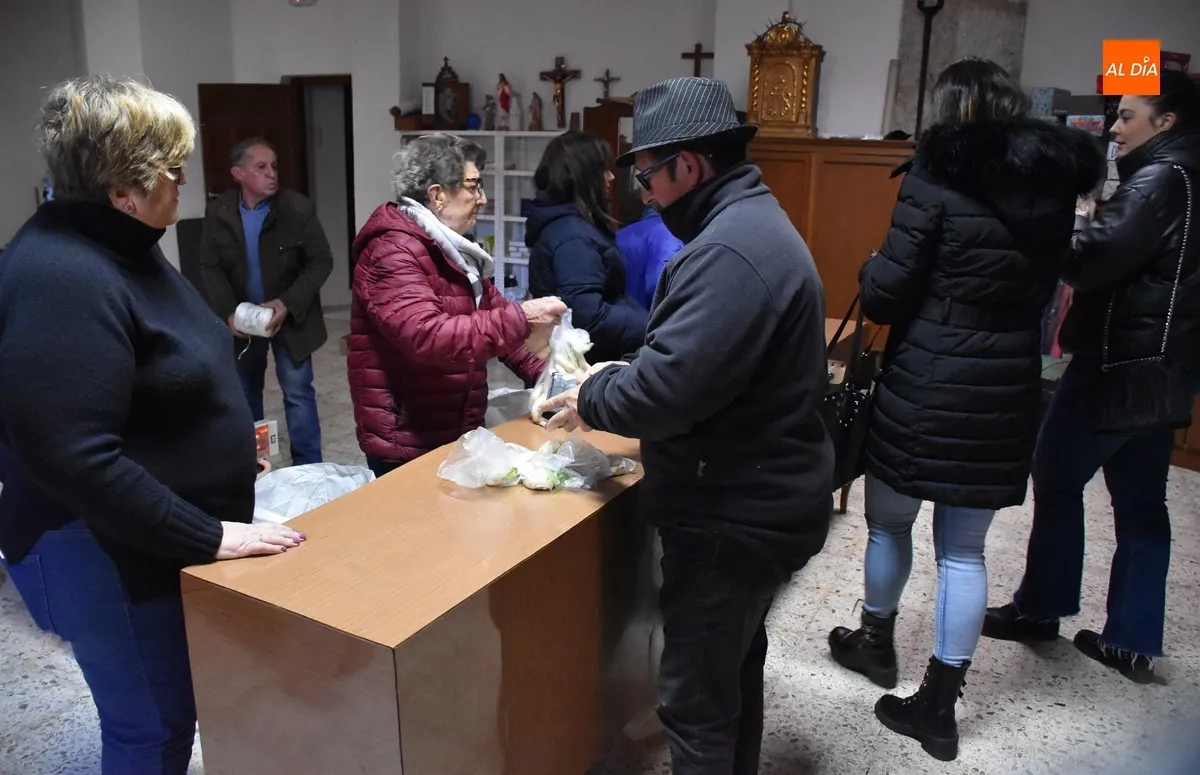 Foto 4 - Agotados en poco m&aacute;s de dos horas los 7.500 panecitos de San Ant&oacute;n en San Andr&eacute;s