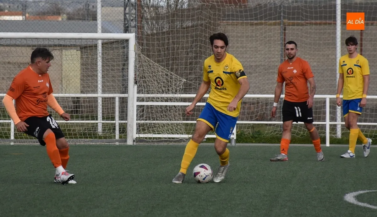 Foto 11 - #M [11-12 ENE] La UD Mirobrigense cae en su estreno de 2025 ante el Monterrey con un bronco final