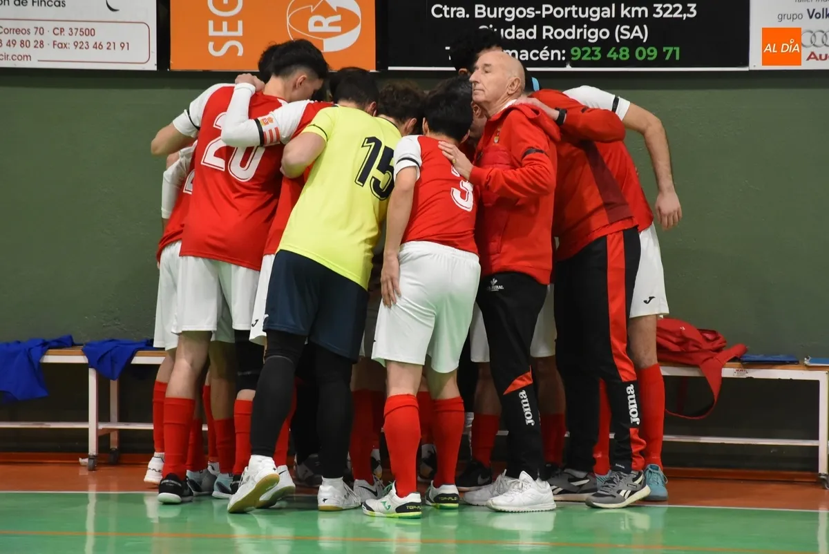 Foto 4 - El III Senior saca adelante con el coraz&oacute;n encogido su partido ante el Uni&oacute;n Arroyo