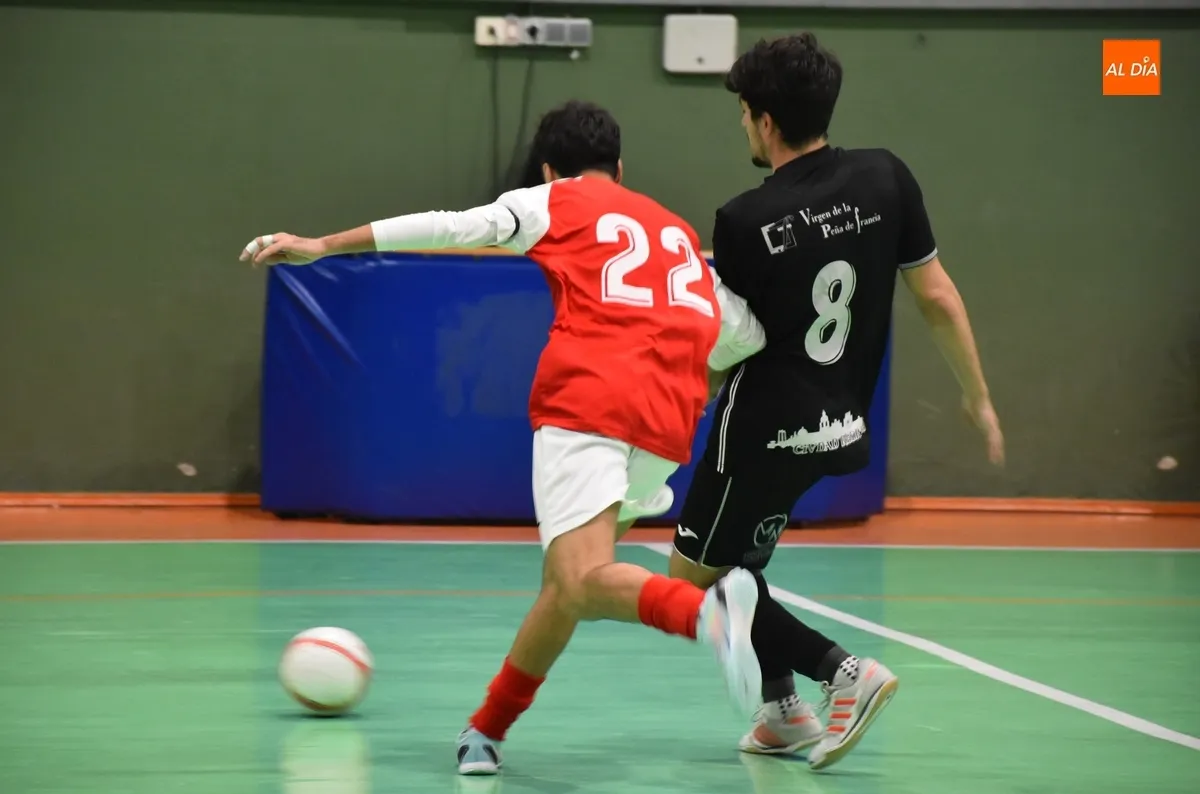 Foto 6 - El III Senior saca adelante con el coraz&oacute;n encogido su partido ante el Uni&oacute;n Arroyo