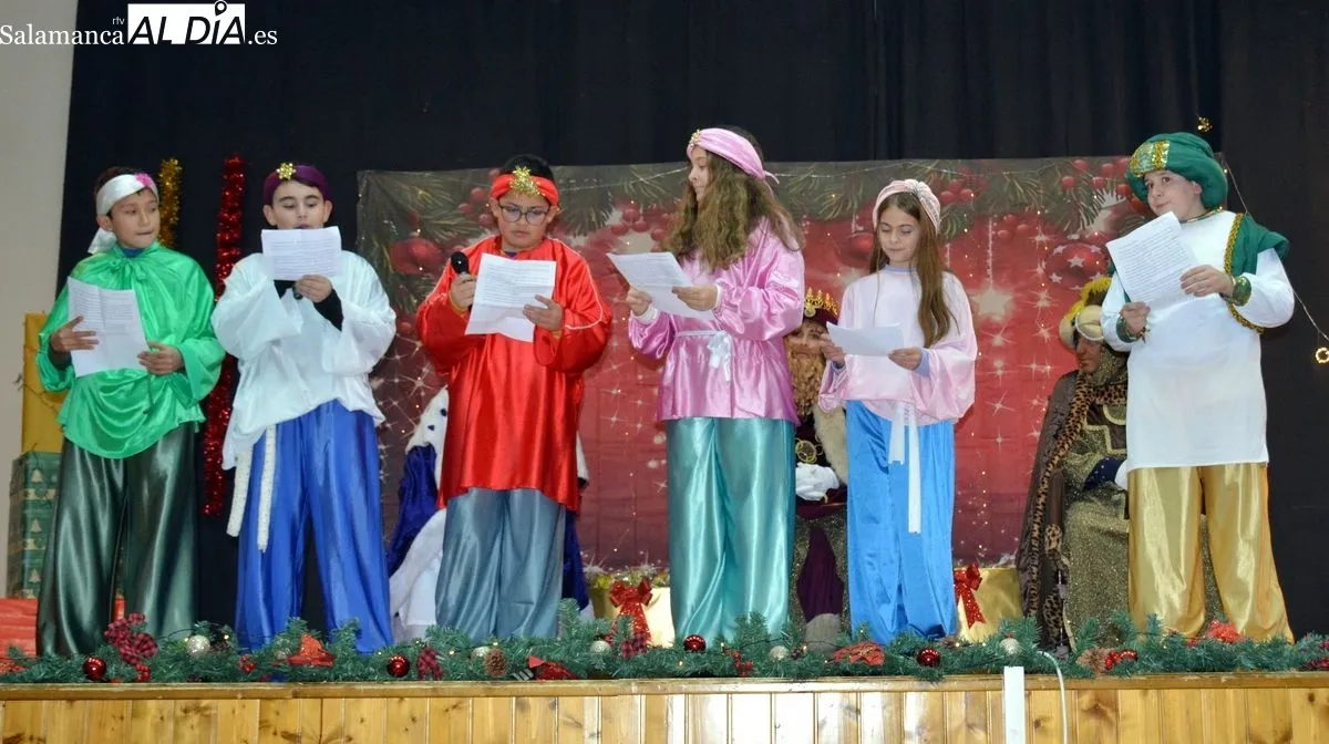 Foto 9 - Los Reyes Magos reciben una gran acogida en Lumbrales