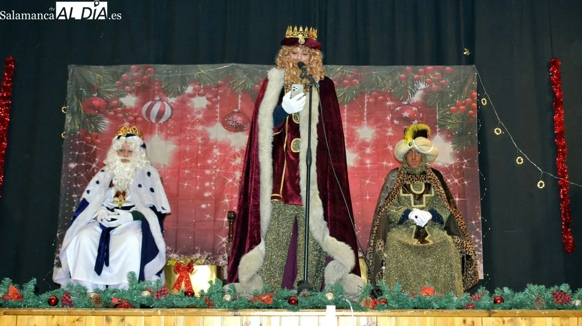 Foto 8 - Los Reyes Magos reciben una gran acogida en Lumbrales