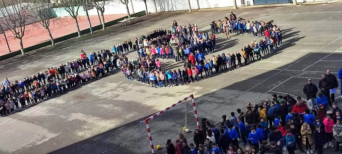 Celebración del Día de la Paz en el colegio Maristas