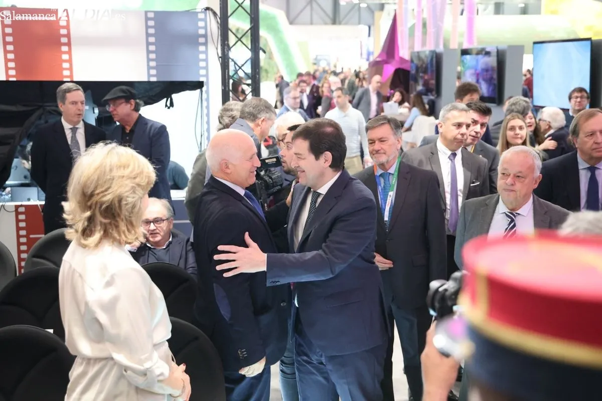 El presidente de la Junta de Castilla y León, Alfonso Fernández Mañueco, visita la 45ª edición de la Feria Internacional de Turismo (FITUR). Fotos: David Sañudo