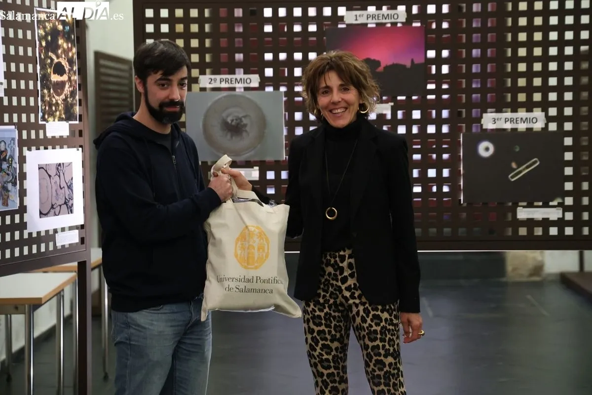 Entrega de premios del primer Concurso de Fotografía Científica, organizado por la Unidad de Cultura Científica y de la Innovación (UCCI) de la UPSA. Foto de David Sañudo
