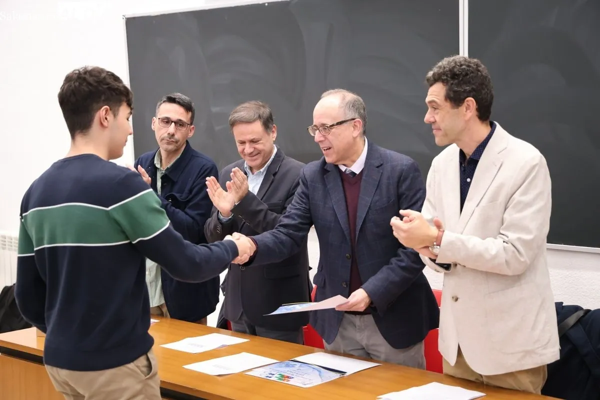 Entrega de premios de la Olimpiada Matemática en la Facultad de Ciencias de la Universidad de Salamanca. Fotos: David Sañudo