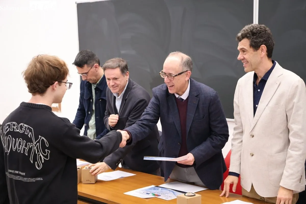 Entrega de premios de la Olimpiada Matemática en la Facultad de Ciencias de la Universidad de Salamanca. Fotos: David Sañudo