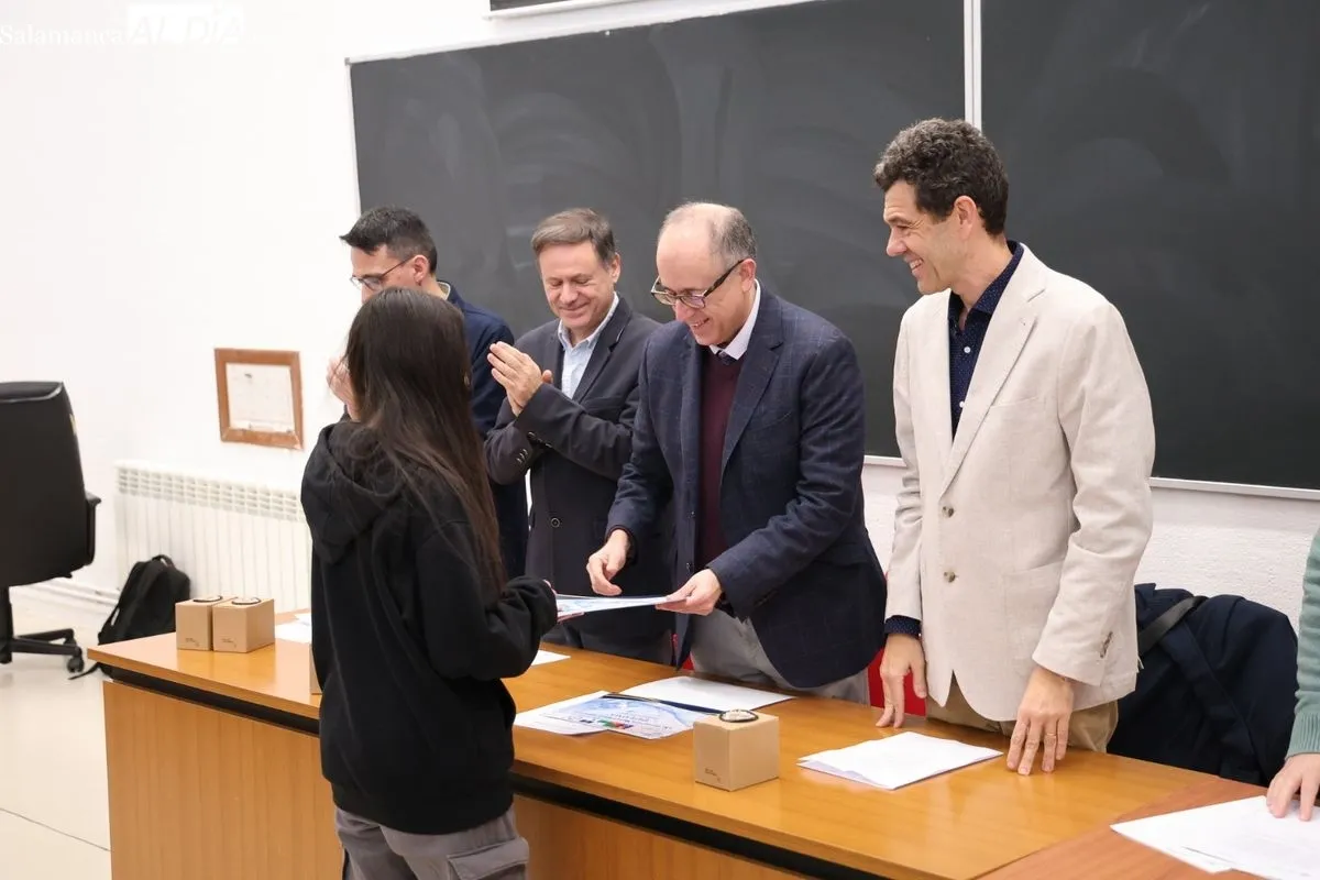 Entrega de premios de la Olimpiada Matemática en la Facultad de Ciencias de la Universidad de Salamanca. Fotos: David Sañudo