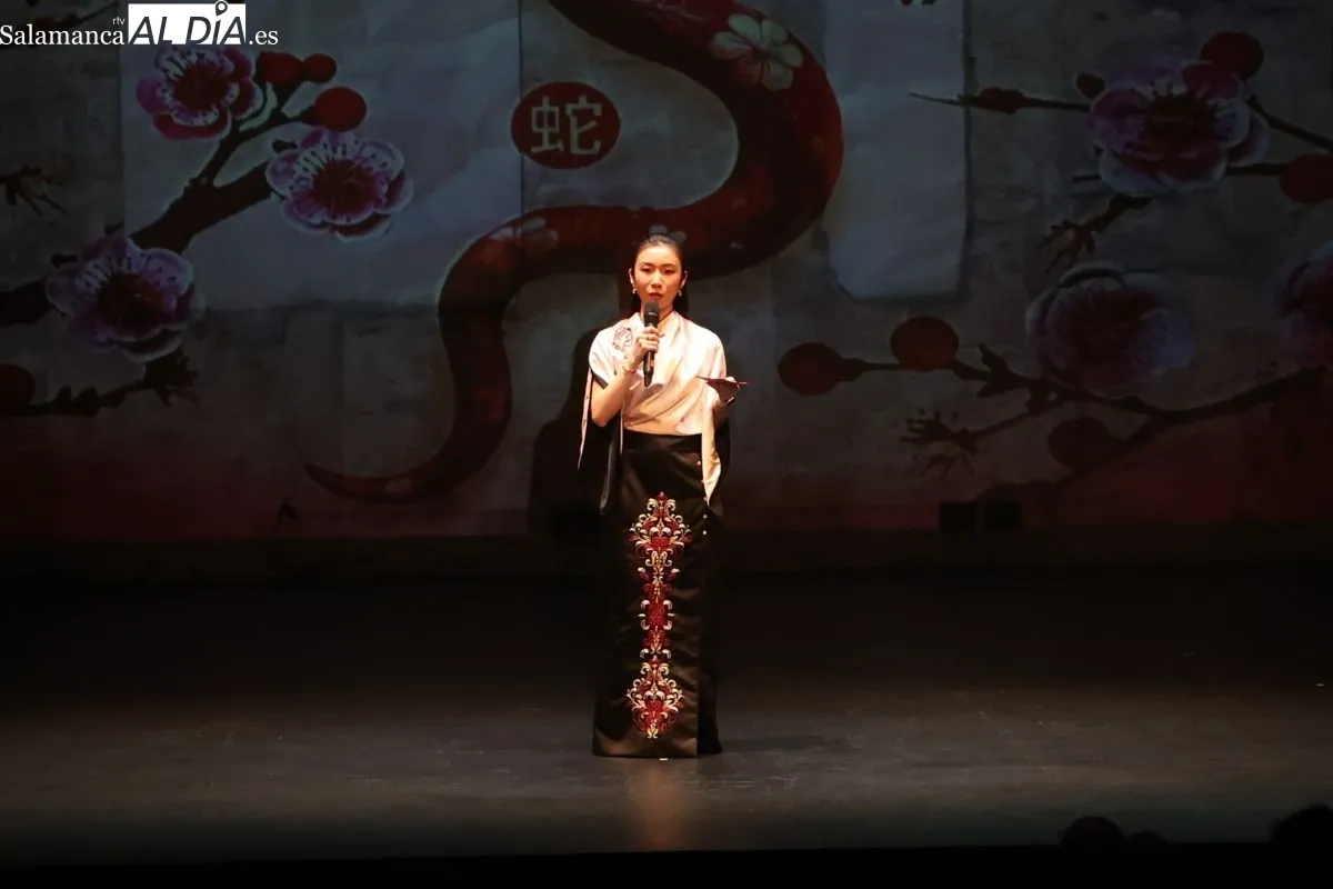 Espectáculos de artistas chinos en el Liceo de Salamanca