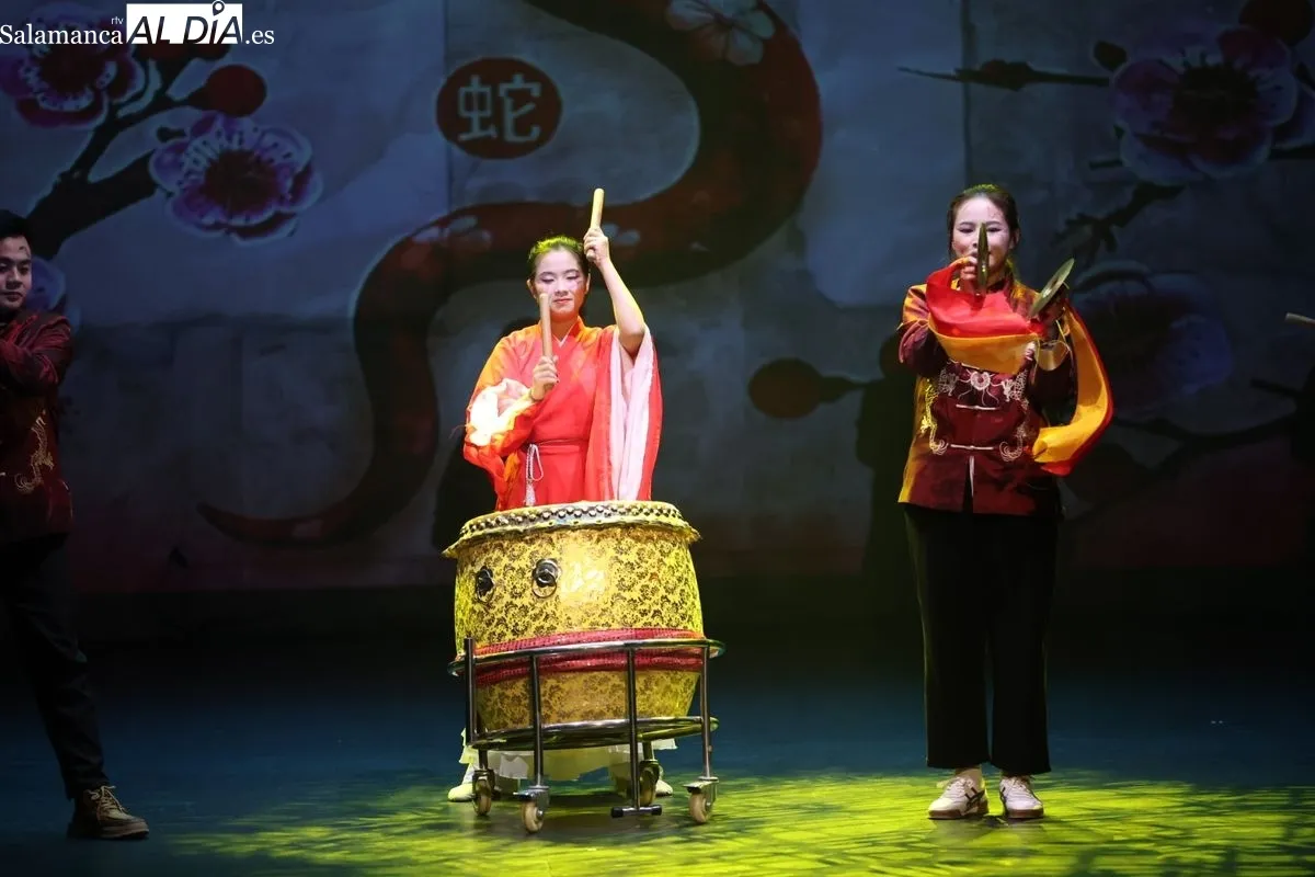 Espectáculos de artistas chinos en el Liceo de Salamanca