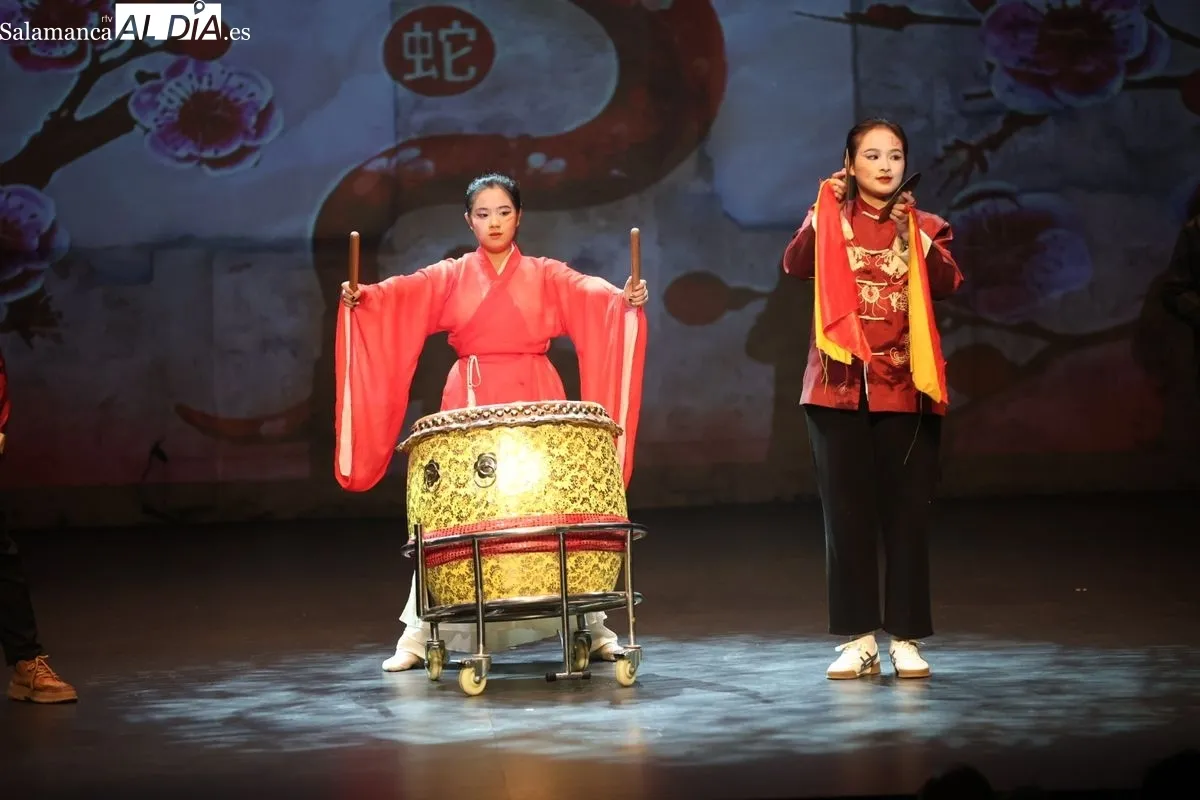 Espectáculos de artistas chinos en el Liceo de Salamanca
