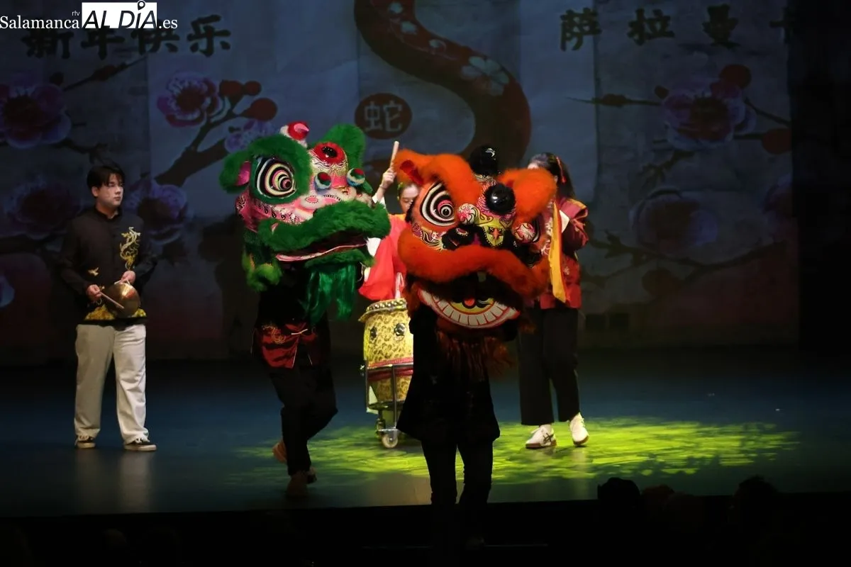 Espectáculos de artistas chinos en el Liceo de Salamanca