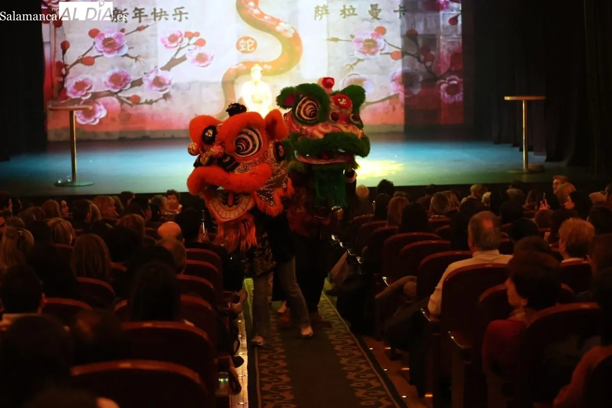 Espectáculos de artistas chinos en el Liceo de Salamanca