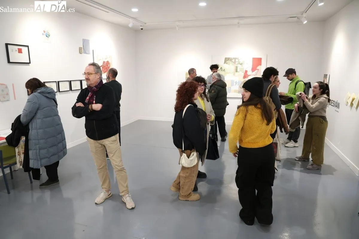 Exposición 'El desván' en la Salaseis de la Facultad de Bellas Artes de la Universidad de Salamanca. Foto de David Sañudo