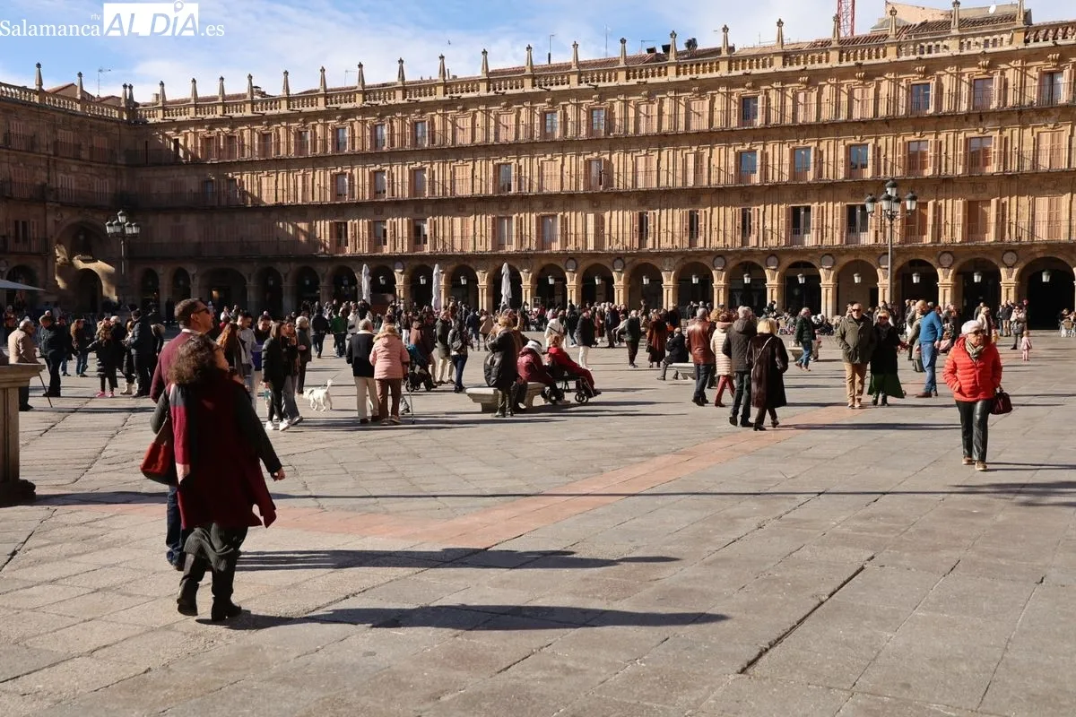 Ambiente en el centro de la ciudad en la mañana de este domingo, 19 de enero. Fotos: David Sañudo