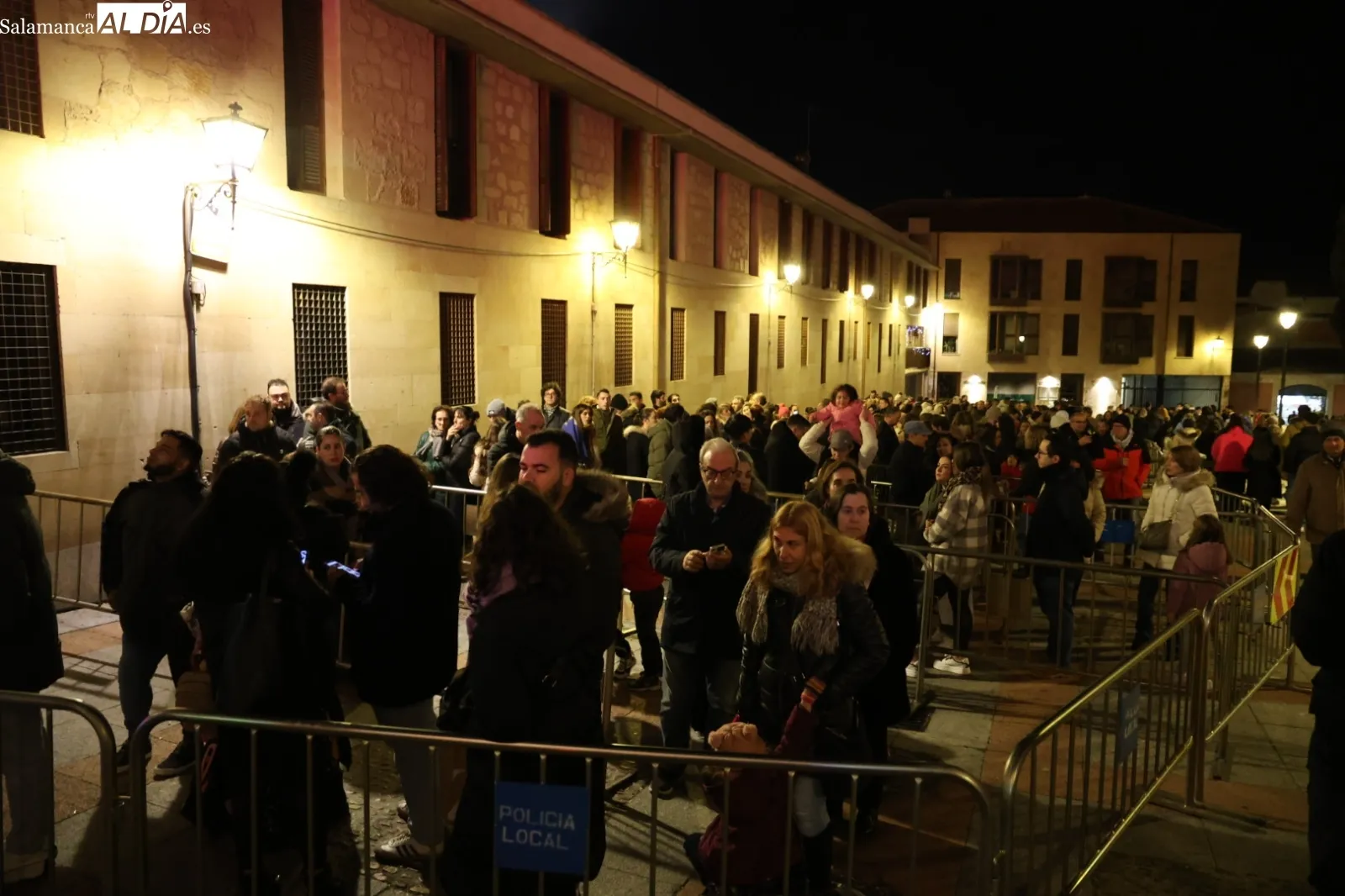  Salamanca disfruta de los últimos días de la iluminación navideña | Fotos: David Sañudo