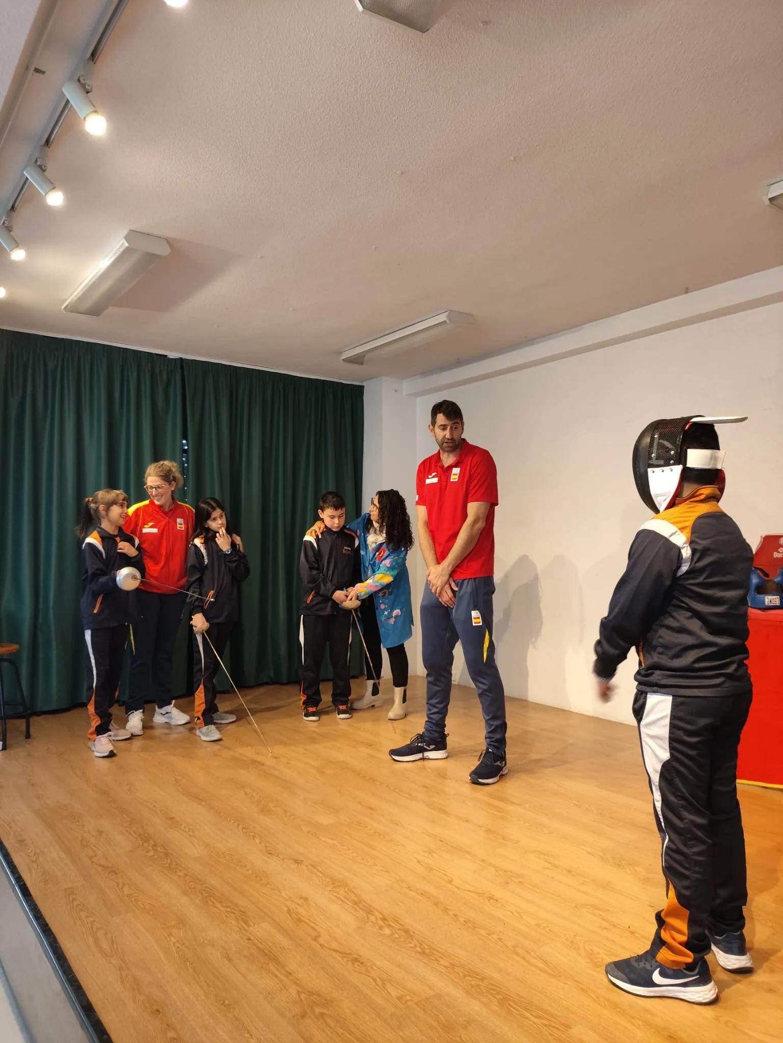 Foto 6 - 'Todos Ol&iacute;mpicos&rsquo;, original actividad en el Colegio Antonio Machado
