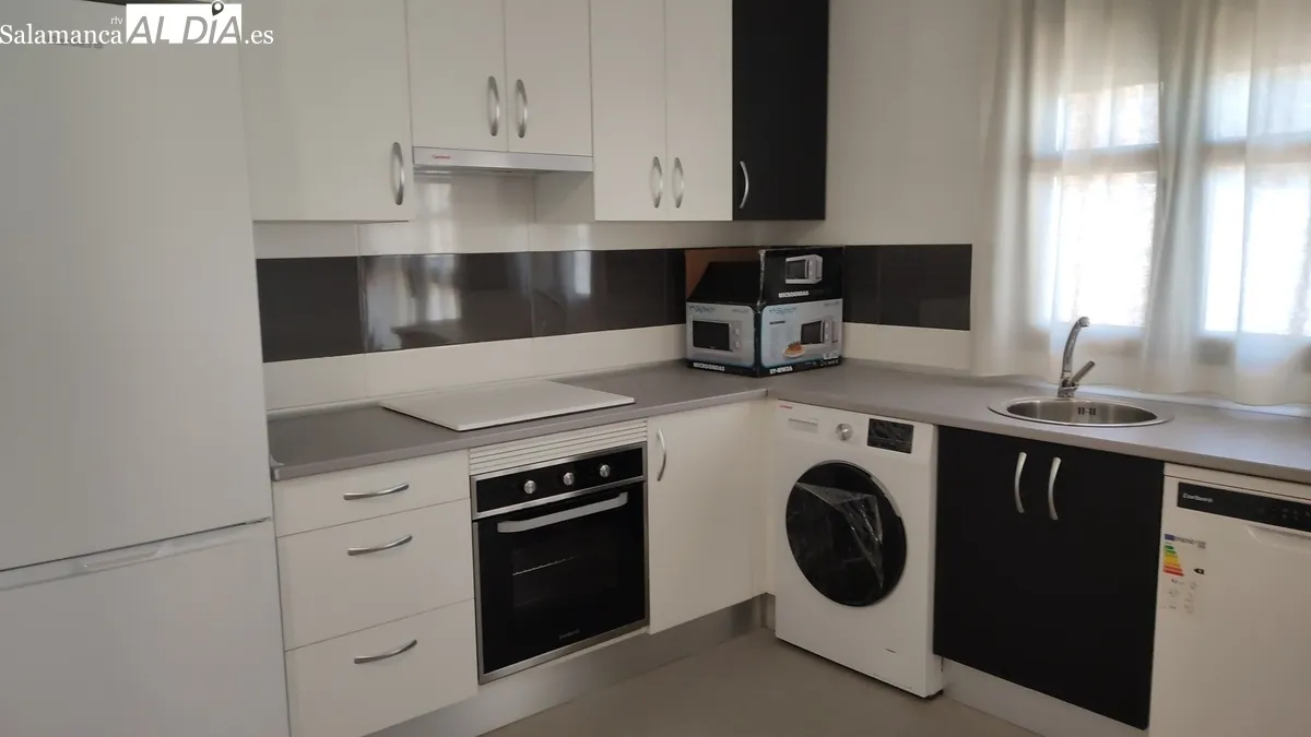 Cocina de uno de los apartamentos / CORRAL