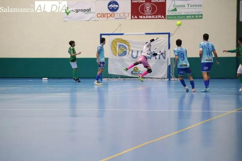 Foto 6 - El Piensos Dur&aacute;n Albense sufre una contundente derrota en casa ante el San Crist&oacute;bal (1-6)