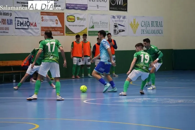 Foto 5 - El Piensos Dur&aacute;n Albense sufre una contundente derrota en casa ante el San Crist&oacute;bal (1-6)