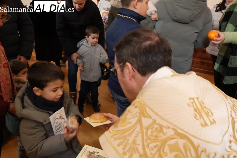 Foto 2 - Los ni&ntilde;os protagonizan la Fiesta del Ni&ntilde;o Jes&uacute;s de Praga en Alba de Tormes