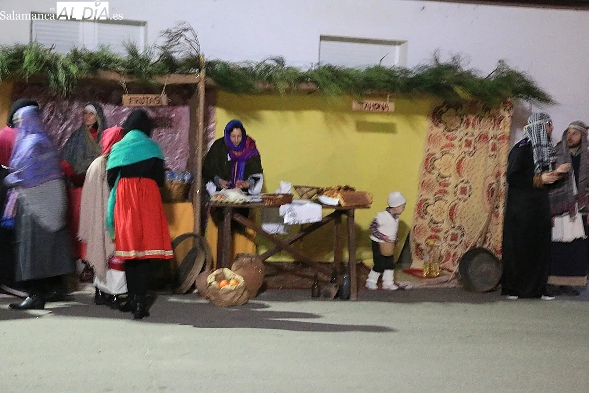 Belén viviente en Valderrodrigo con cerca de 50 personajes / CORRAL