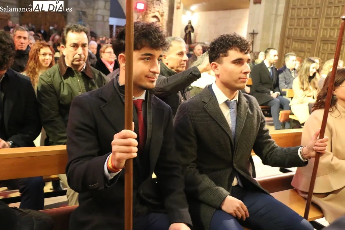 Los actos religiosos fueron oficiados por el capellán de la catedral y amenizados por El Mariquelo / CORRAL