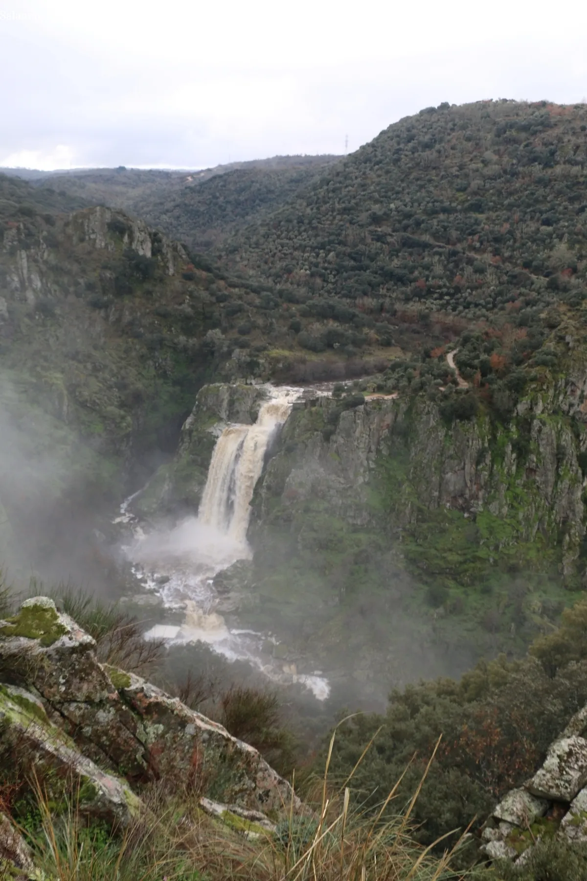 Espectacular aspecto del Pozo de los humos tras el paso de la borrasca Garoé / CORRAL