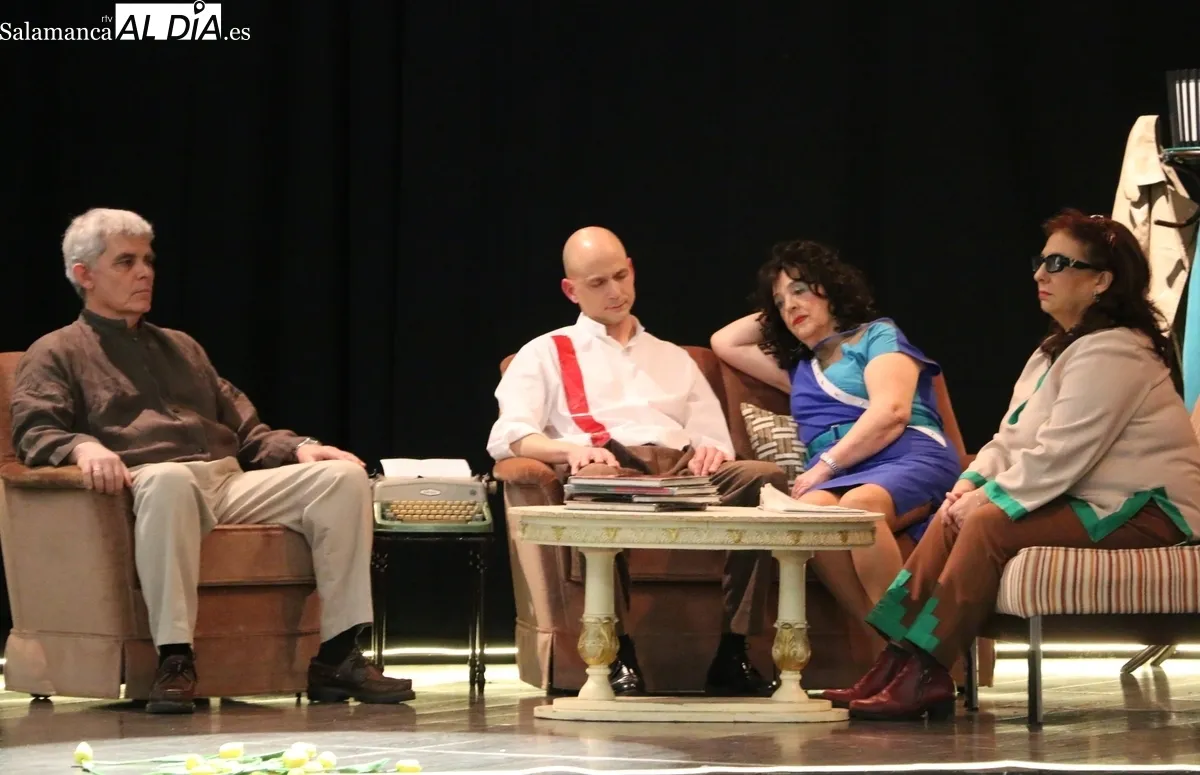 Representación de 'Salvaje' por la compañía ¡Teatro, Teatro! en Vitigudino / CORRAL