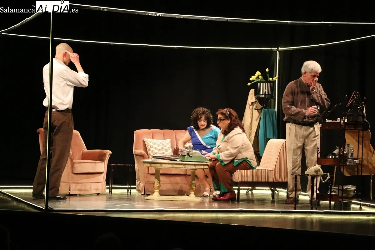 Representación de 'Salvaje' por la compañía ¡Teatro, Teatro! en Vitigudino / CORRAL