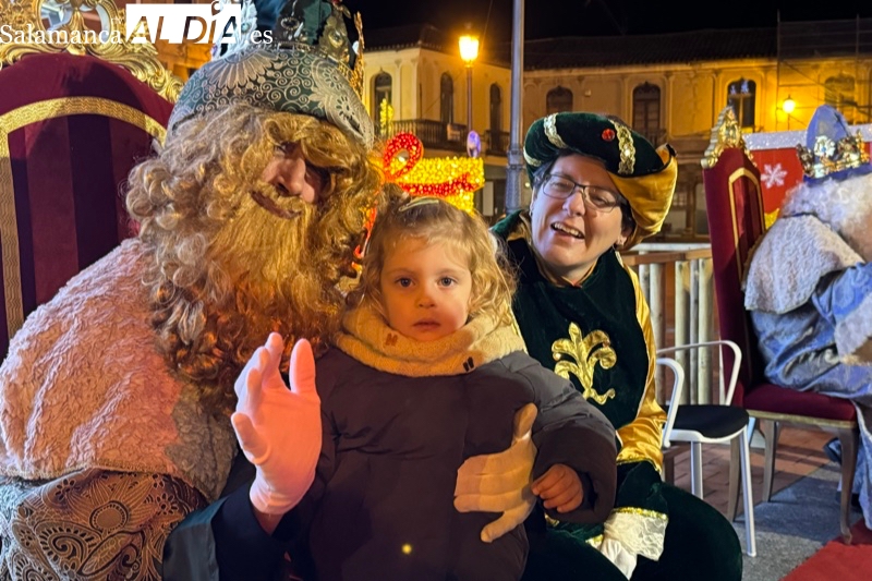 ¡Los Reyes Magos ya están aquí! Así ha sido su llegada a la residencia Sagrado Corazón y su multitudinario encuentro con los más pequeños 