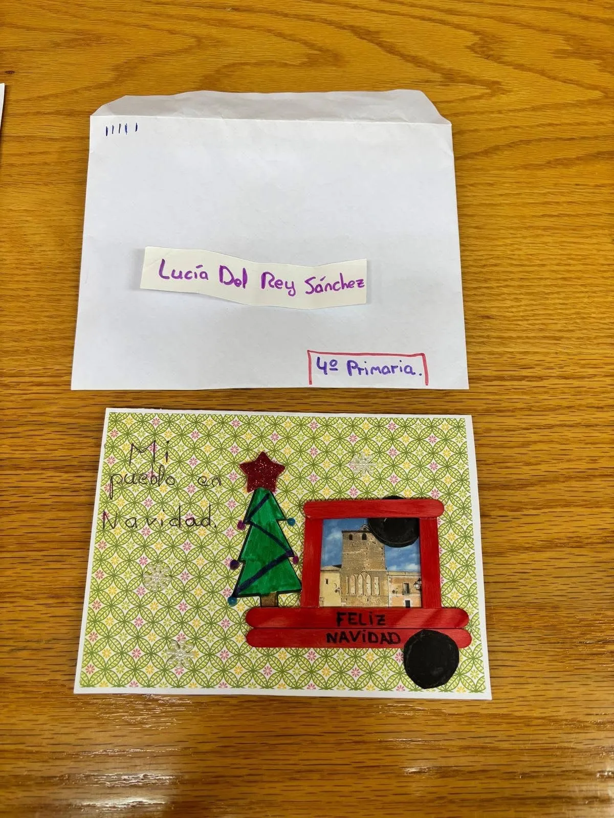 Foto 4 - Hugo Hern&aacute;ndez, Hugo Chamoso y Lucia del Rey, ganadores del tradicional concurso de postales navide&ntilde;as de Villoria