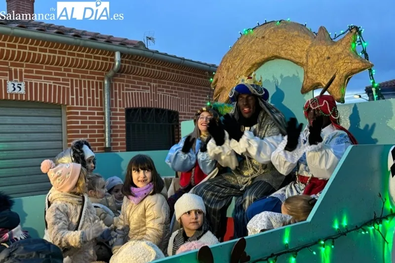 Los Reyes Magos visitan Macotera