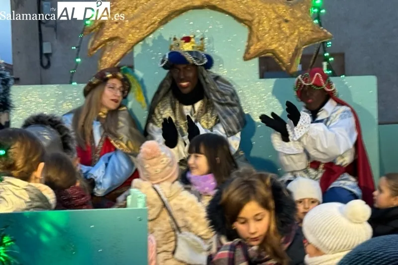 Los Reyes Magos visitan Macotera
